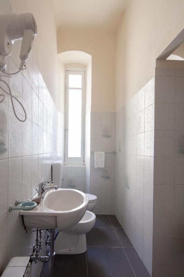 Rent Rooms Специя Экстерьер фото