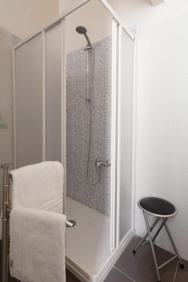 Rent Rooms Специя Экстерьер фото